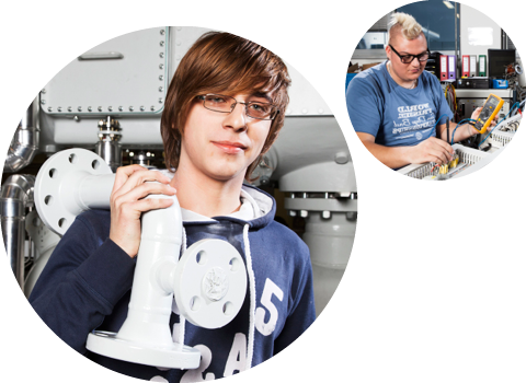 Junge Menschen beim Ausüben der Berufe in der Metalltechnischen Industrie. Junge Menschen beim Ausüben der Berufe in der Metalltechnischen Industrie.